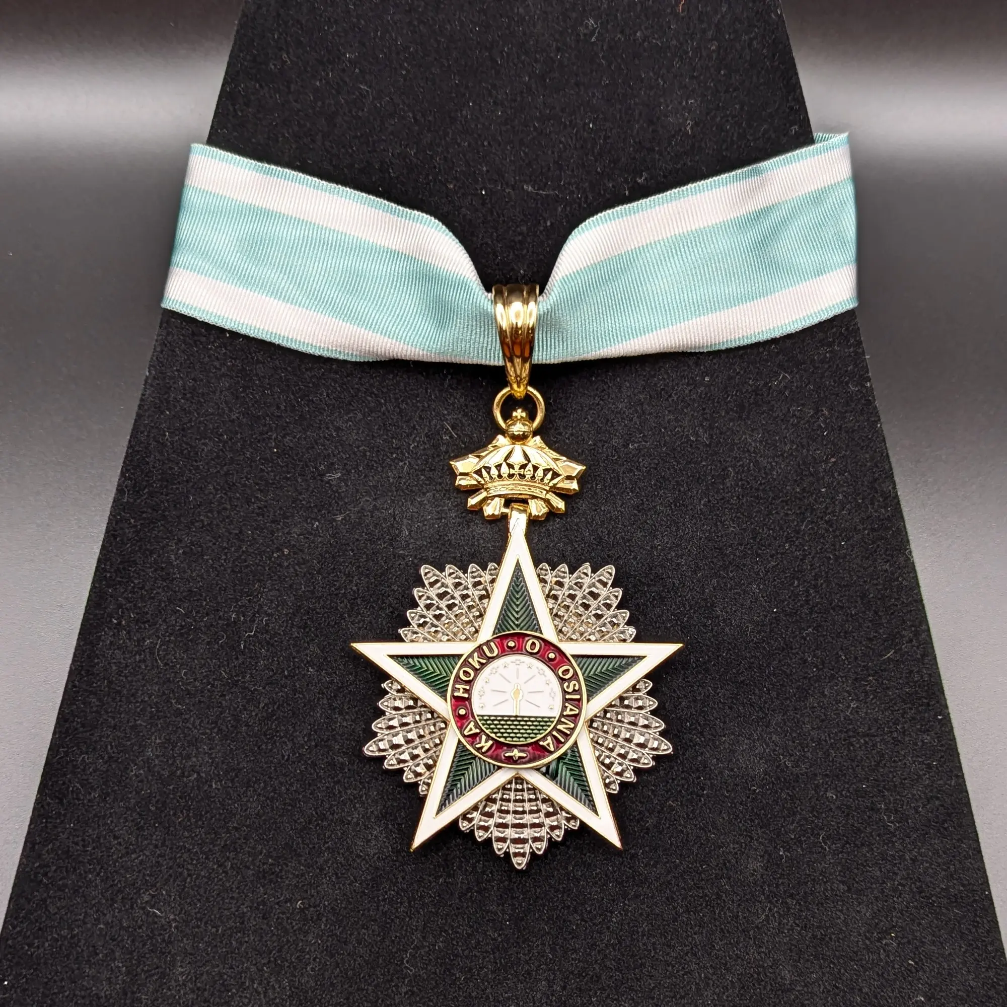 Insignia of the Order of the Star of Oceania